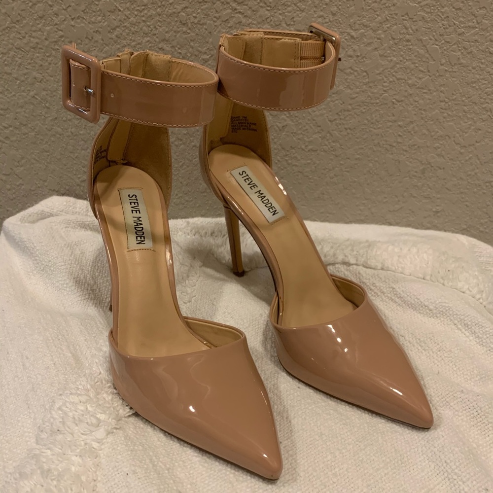 Steve Madden blush pumps